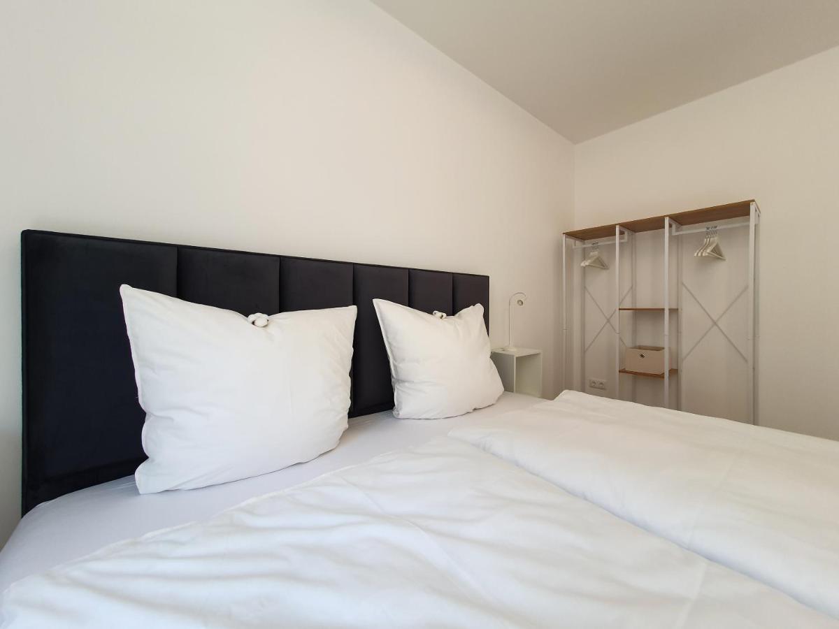 Ferienwohnungen Am Theater - Modern, Zentral Und Ruhig Mit Kueche, Waschtrockner, Netflix, Wlan Und Parkplatz- 2 Zimmer, 52 Qm كوتبوس المظهر الخارجي الصورة