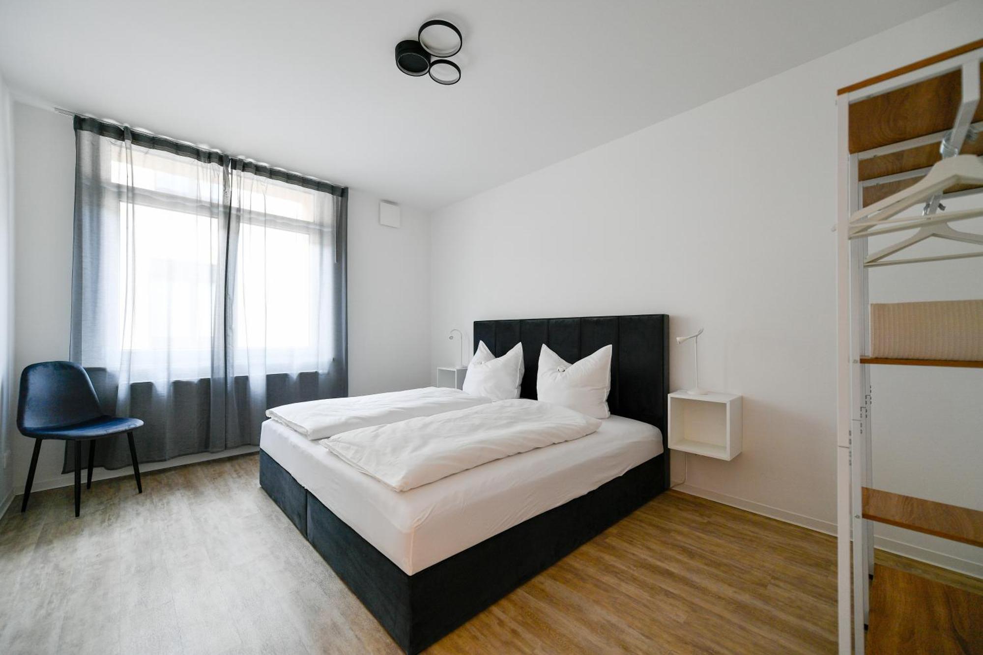 Ferienwohnungen Am Theater - Modern, Zentral Und Ruhig Mit Kueche, Waschtrockner, Netflix, Wlan Und Parkplatz- 2 Zimmer, 52 Qm كوتبوس المظهر الخارجي الصورة