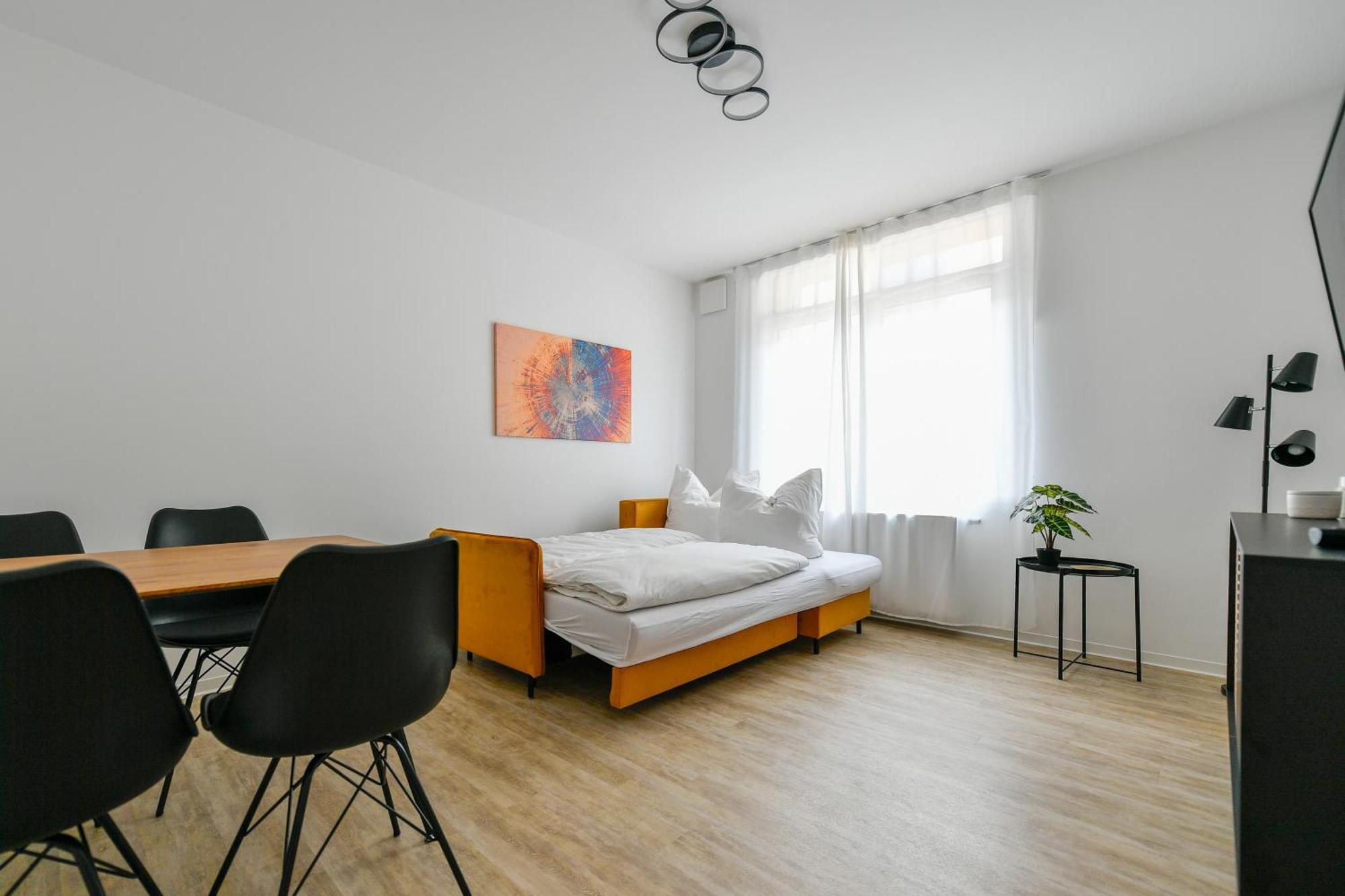 Ferienwohnungen Am Theater - Modern, Zentral Und Ruhig Mit Kueche, Waschtrockner, Netflix, Wlan Und Parkplatz- 2 Zimmer, 52 Qm كوتبوس الغرفة الصورة